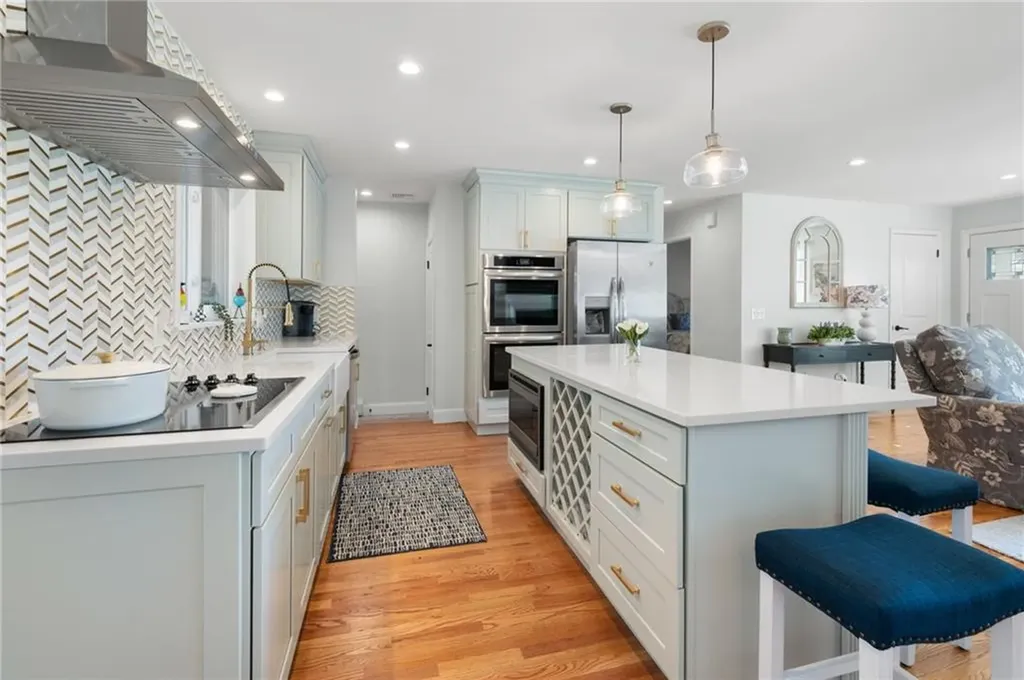 288 Shore Road Westerly RI 02891