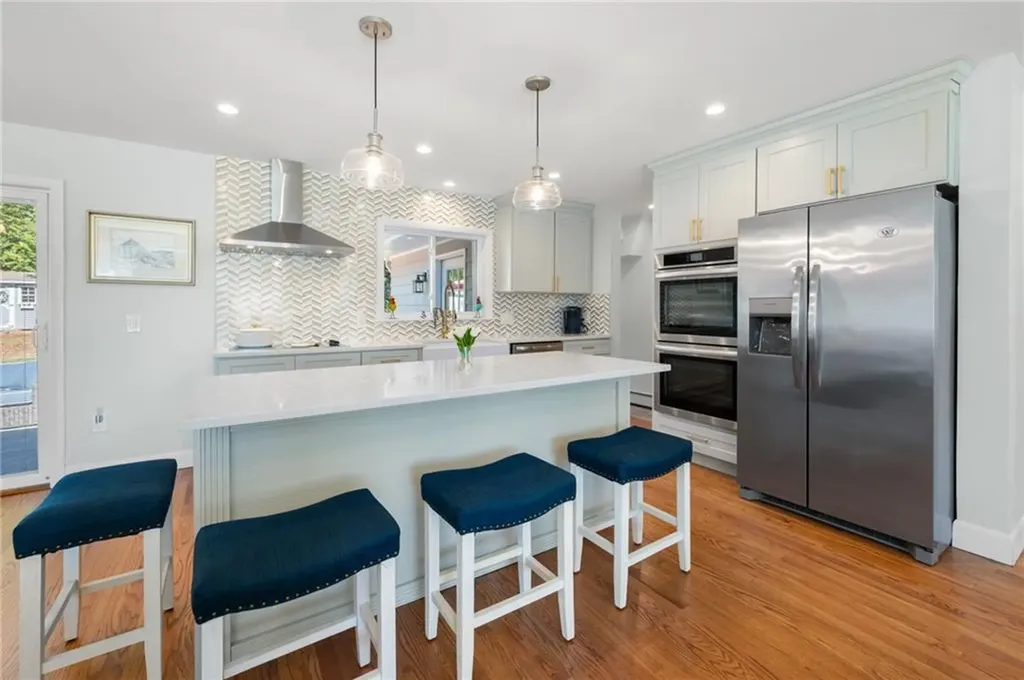 288 Shore Road Westerly RI 02891