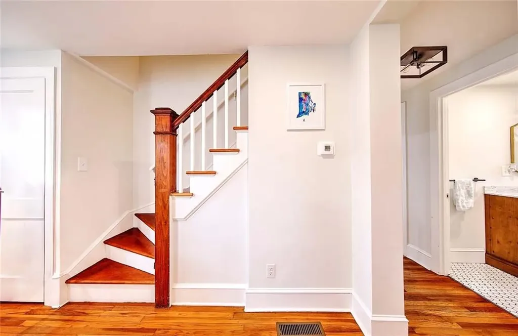 50 Larchmere Drive East Providence RI 02916