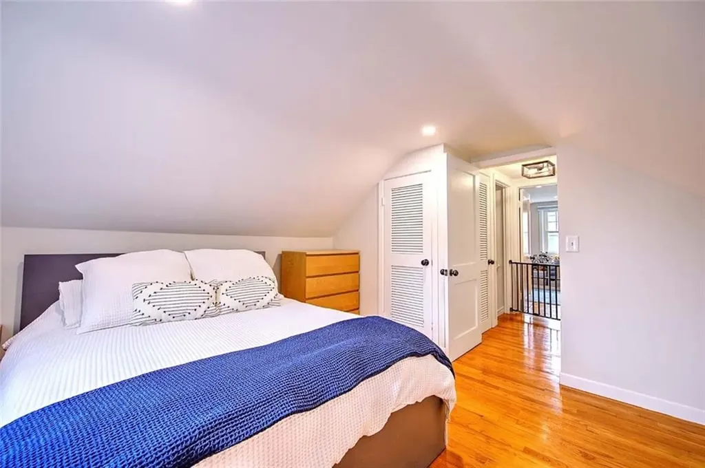 50 Larchmere Drive East Providence RI 02916