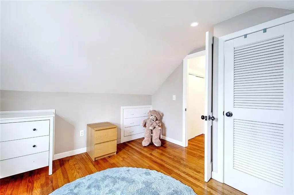 50 Larchmere Drive East Providence RI 02916