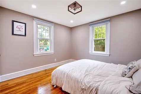 50 Larchmere Drive East Providence RI 02916