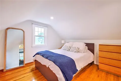 50 Larchmere Drive East Providence RI 02916