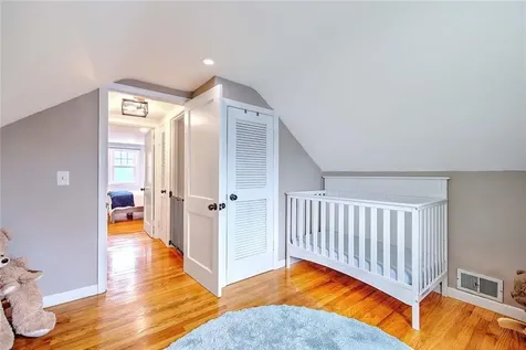 50 Larchmere Drive East Providence RI 02916