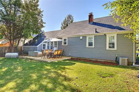 50 Larchmere Drive East Providence RI 02916