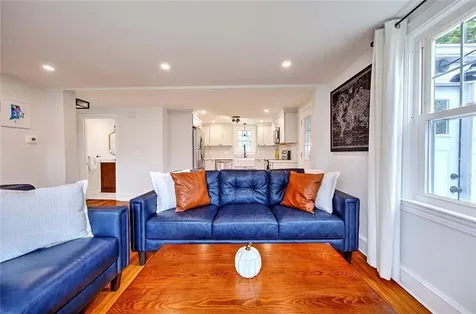 50 Larchmere Drive East Providence RI 02916