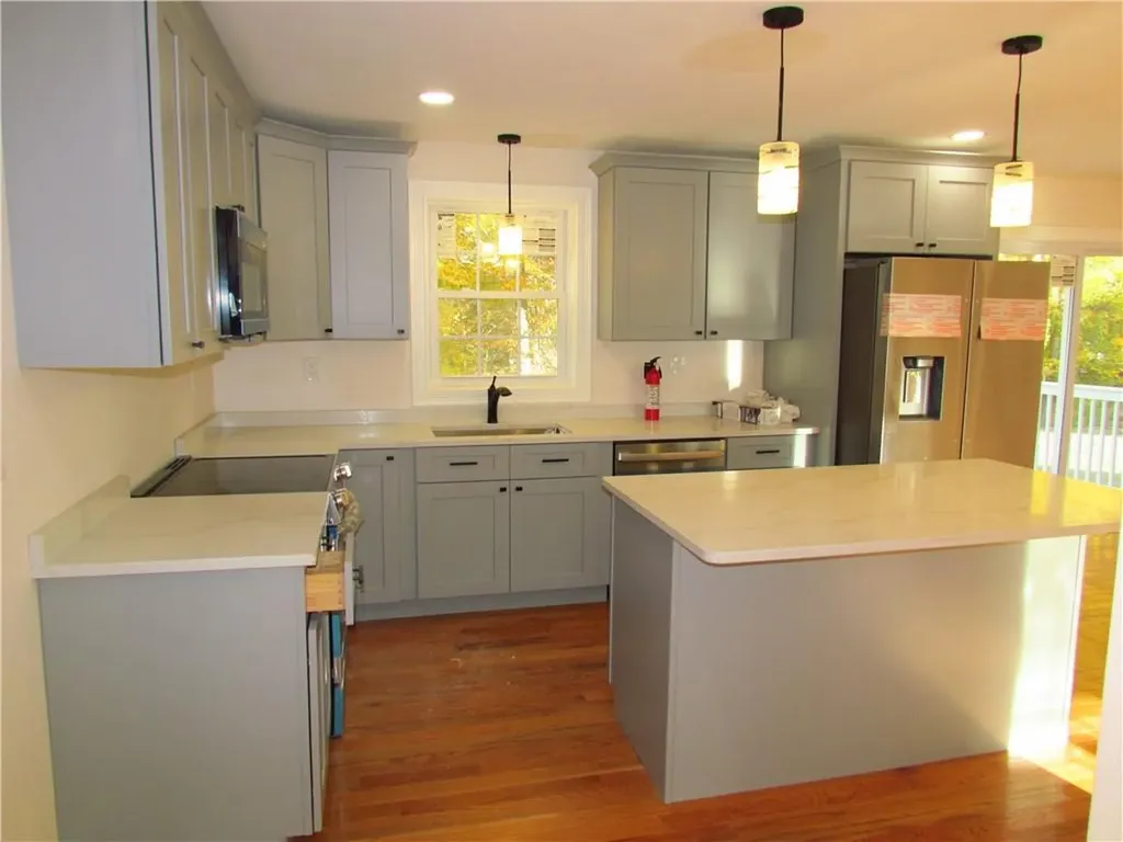 378 Gauthier Drive Woonsocket RI 02895