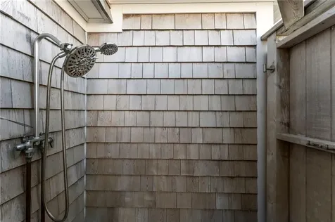 16 Percy Lane Narragansett RI 02879