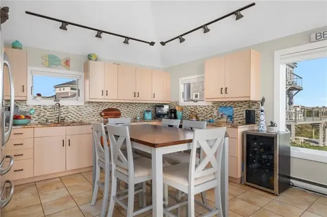 16 Percy Lane Narragansett RI 02879