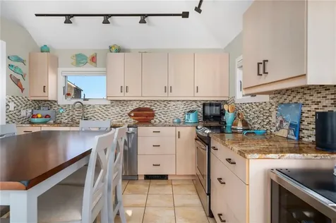 16 Percy Lane Narragansett RI 02879