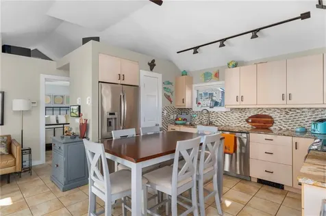 16 Percy Lane Narragansett RI 02879