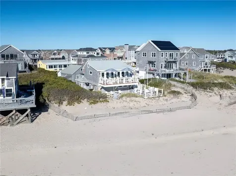 16 Percy Lane Narragansett RI 02879