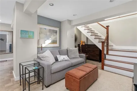 16 Percy Lane Narragansett RI 02879