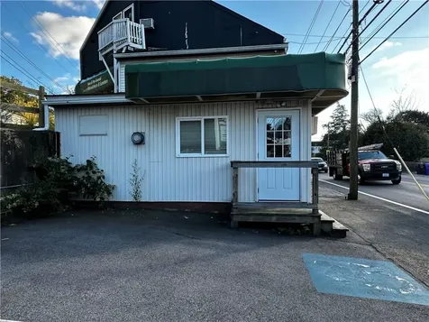 1542 Main Street West Warwick RI 02893