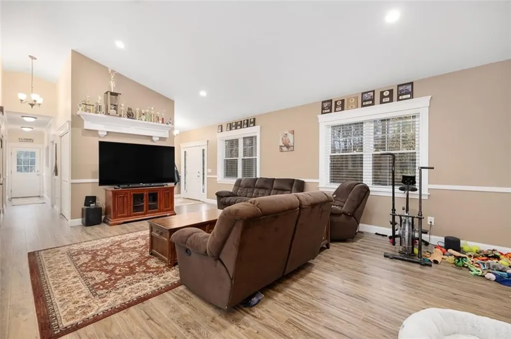 29 Luther Road Foster RI 02825