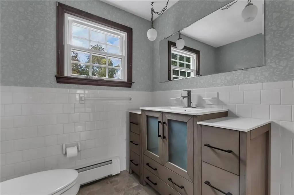 381 Woonsocket Hill Road North Smithfield RI 02896