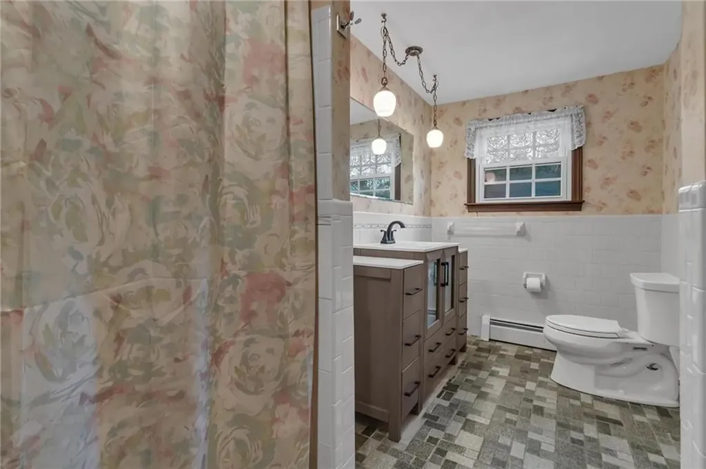 381 Woonsocket Hill Road North Smithfield RI 02896