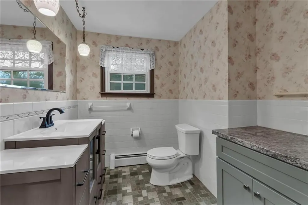 381 Woonsocket Hill Road North Smithfield RI 02896