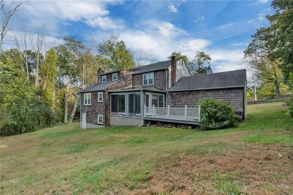 381 Woonsocket Hill Road North Smithfield RI 02896