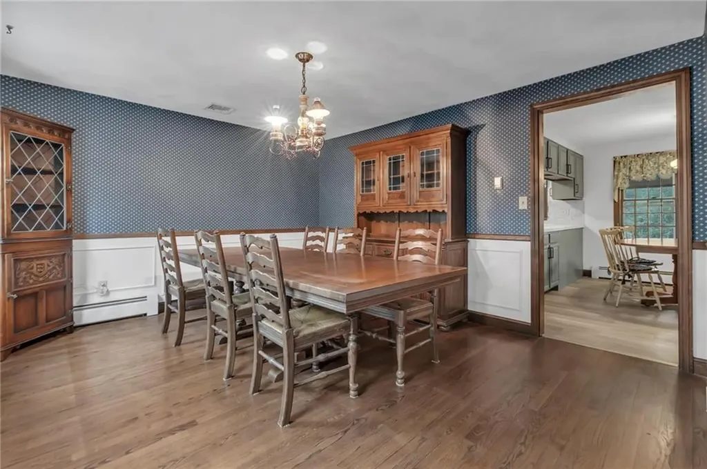 381 Woonsocket Hill Road North Smithfield RI 02896