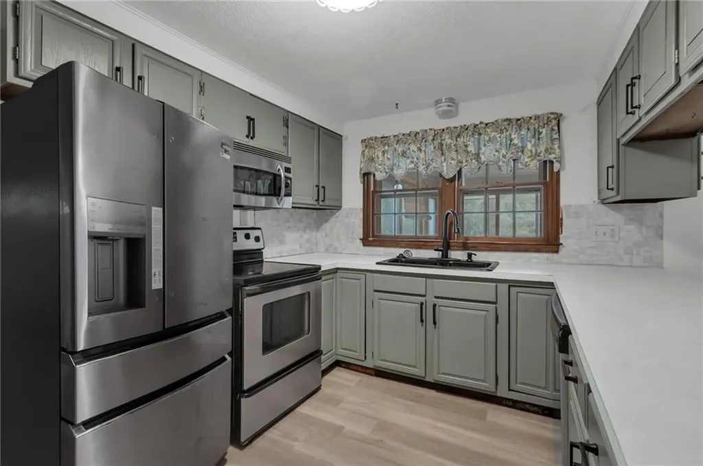 381 Woonsocket Hill Road North Smithfield RI 02896