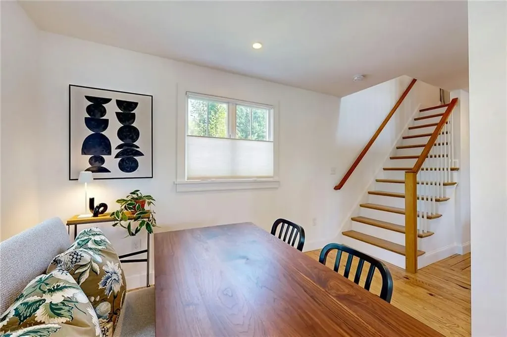 129 Cedar Avenue East Providence RI 02915