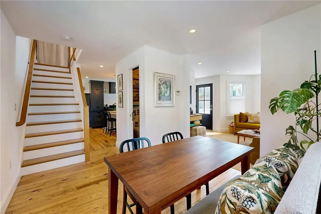 129 Cedar Avenue East Providence RI 02915