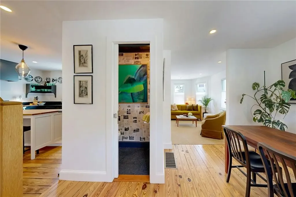 129 Cedar Avenue East Providence RI 02915