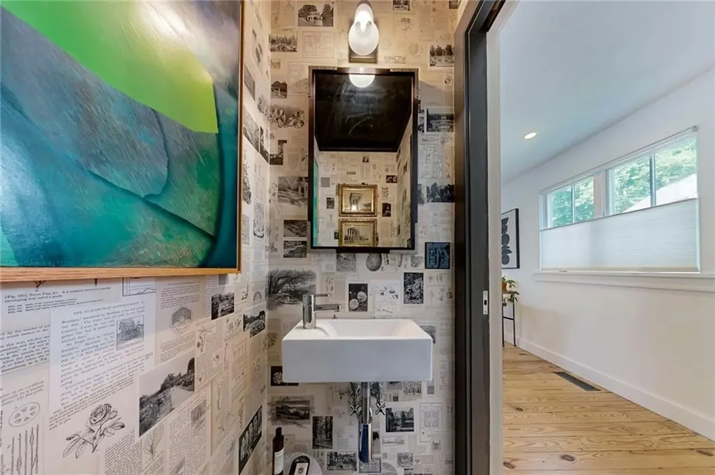 129 Cedar Avenue East Providence RI 02915