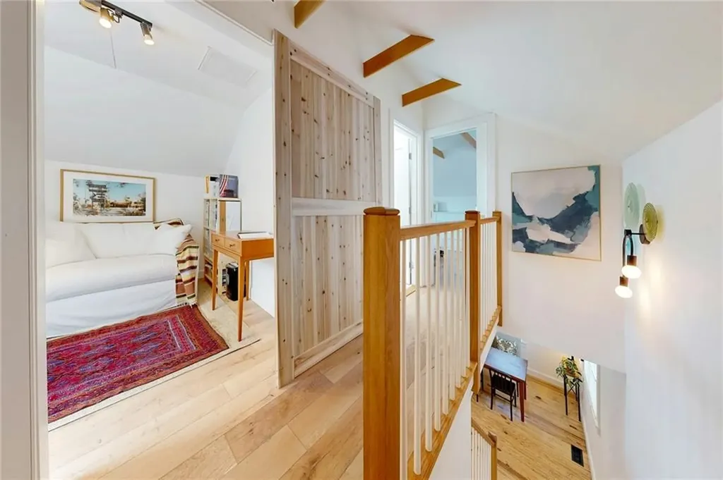 129 Cedar Avenue East Providence RI 02915