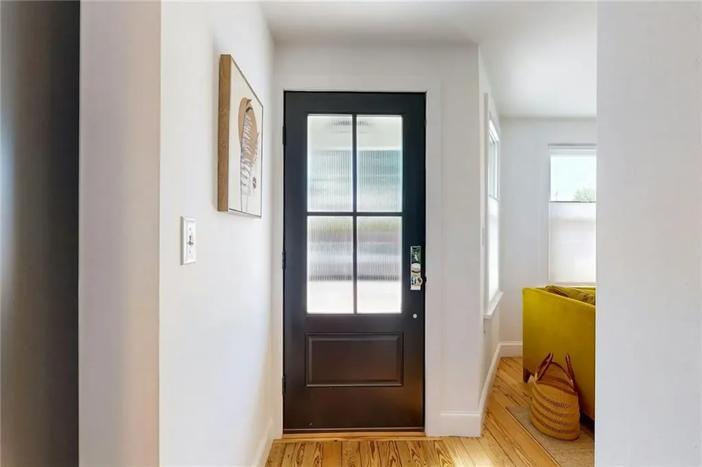 129 Cedar Avenue East Providence RI 02915