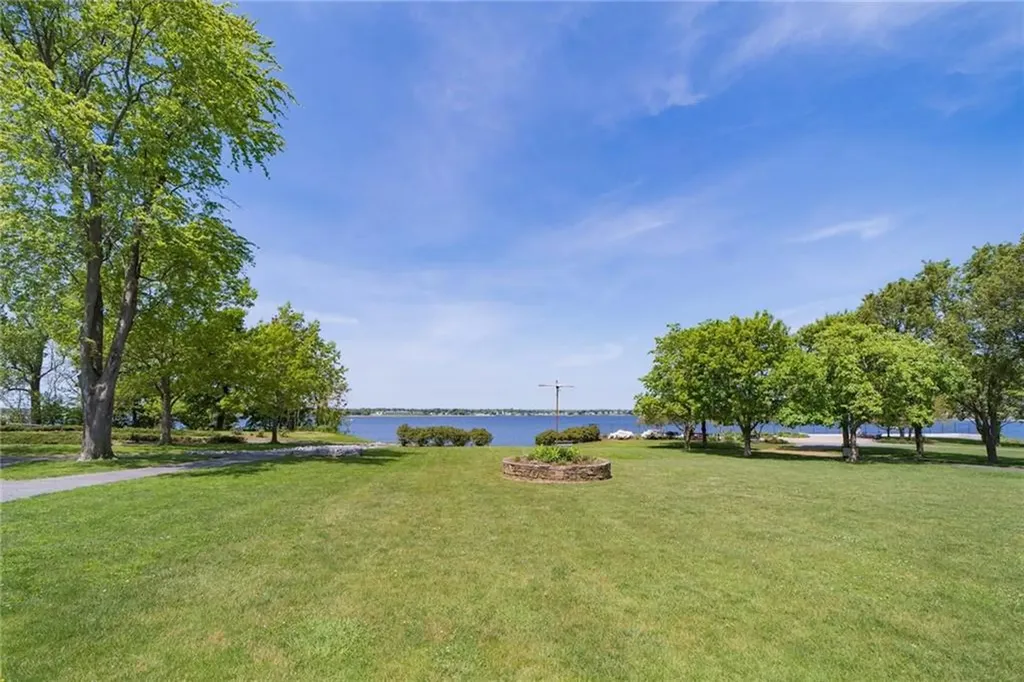 129 Cedar Avenue East Providence RI 02915