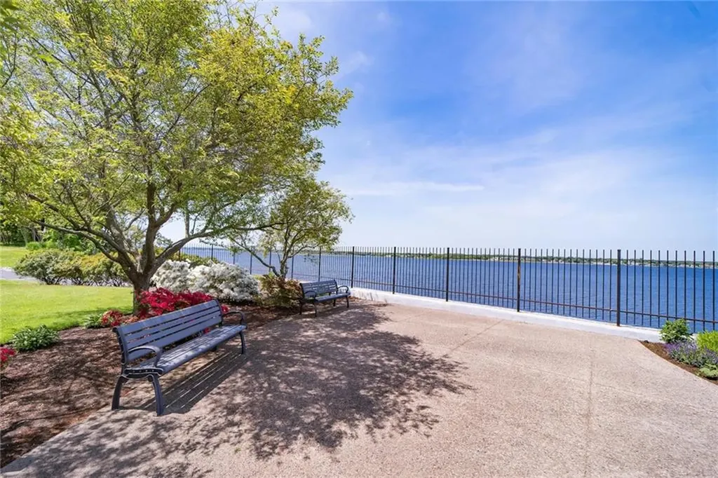 129 Cedar Avenue East Providence RI 02915