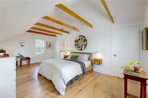 129 Cedar Avenue East Providence RI 02915