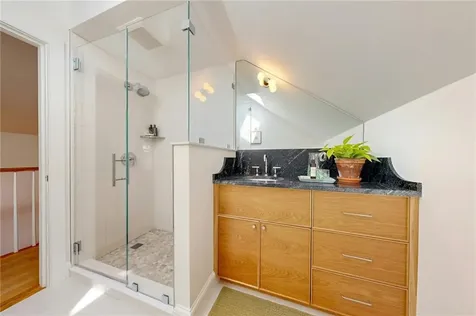 129 Cedar Avenue East Providence RI 02915