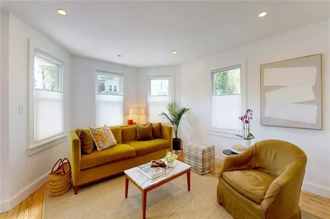 129 Cedar Avenue East Providence RI 02915