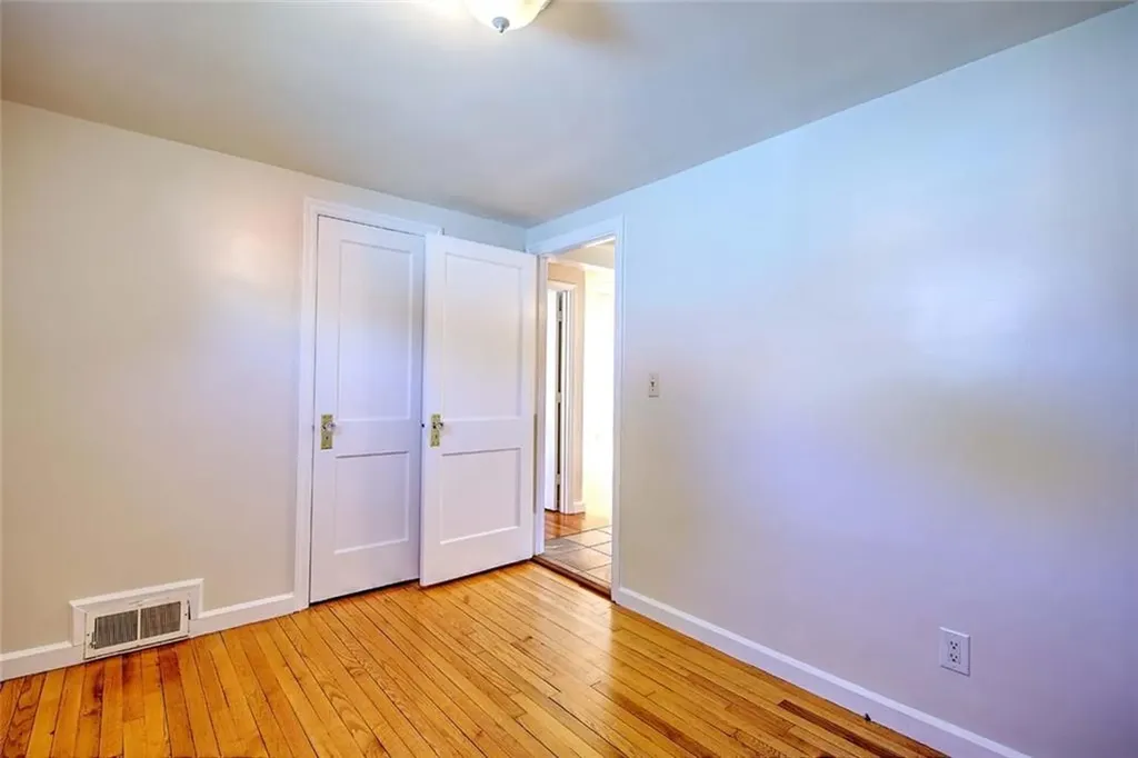 121 Hamilton Avenue Warwick RI 02886