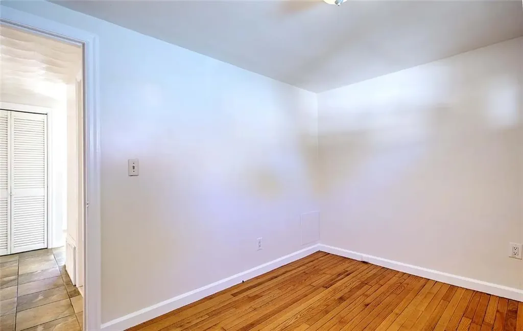 121 Hamilton Avenue Warwick RI 02886