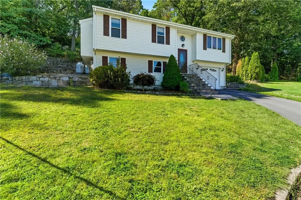 58 Arthur Avenue North Providence RI 02904