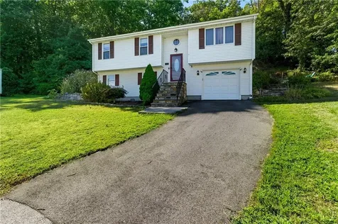 58 Arthur Avenue North Providence RI 02904