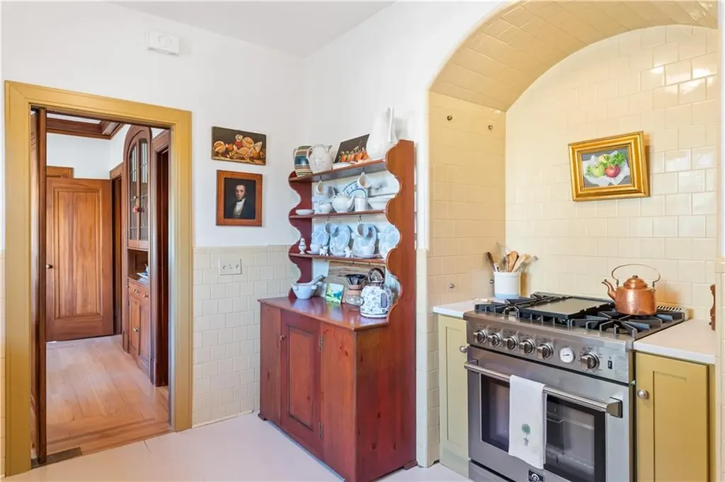 166 Lancaster Street Providence RI 02906