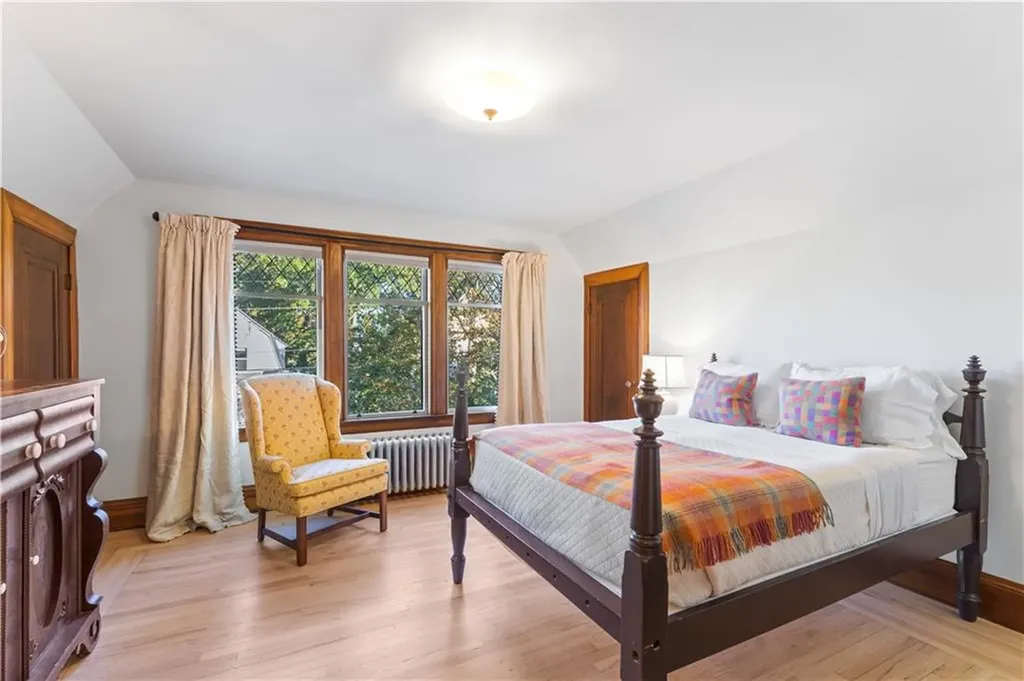 166 Lancaster Street Providence RI 02906