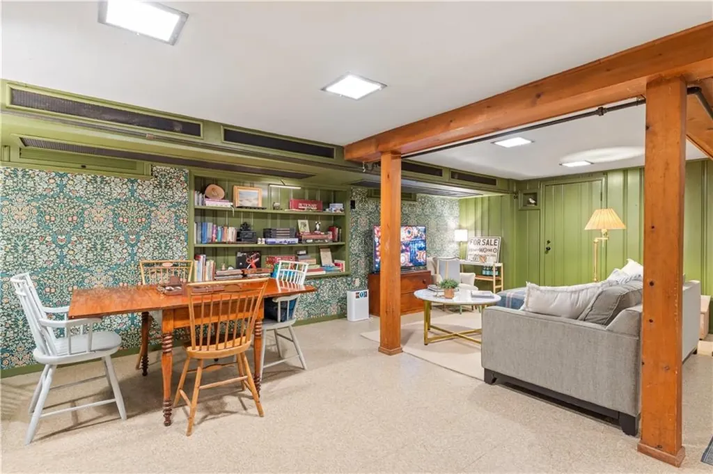 166 Lancaster Street Providence RI 02906