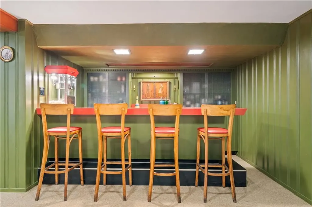 166 Lancaster Street Providence RI 02906