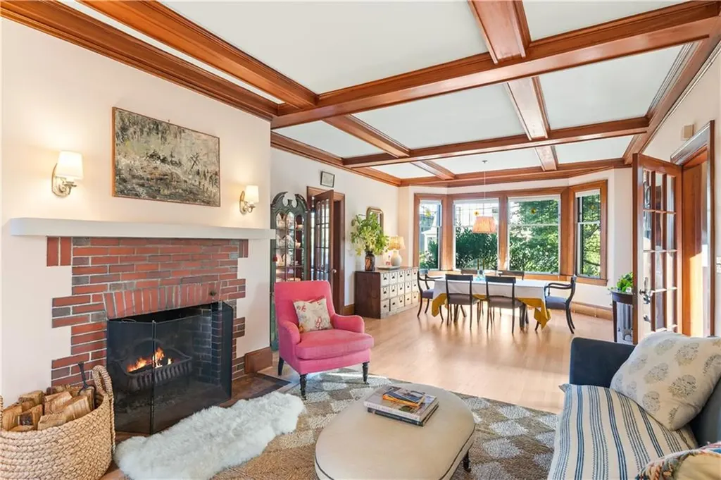 166 Lancaster Street Providence RI 02906