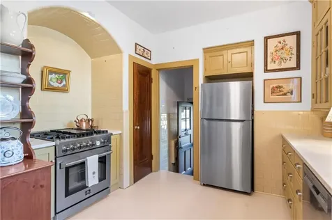 166 Lancaster Street Providence RI 02906