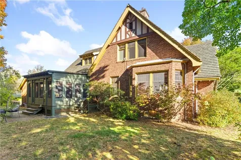 166 Lancaster Street Providence RI 02906