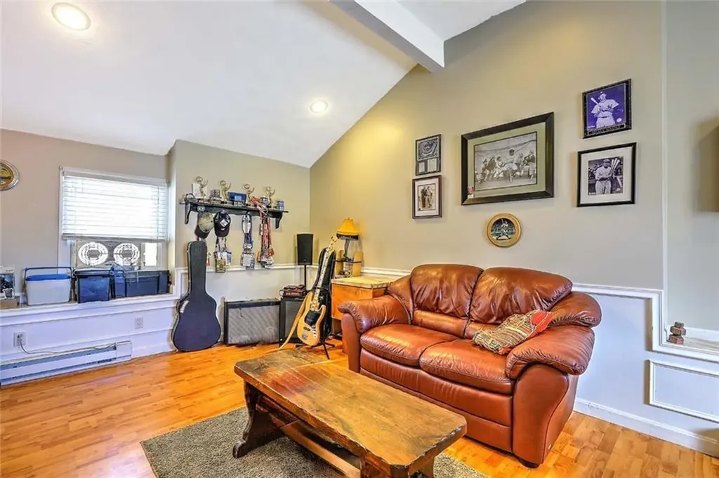 5 High Street Warwick RI 02886