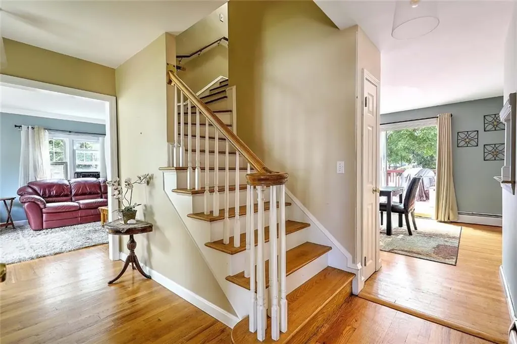 5 High Street Warwick RI 02886