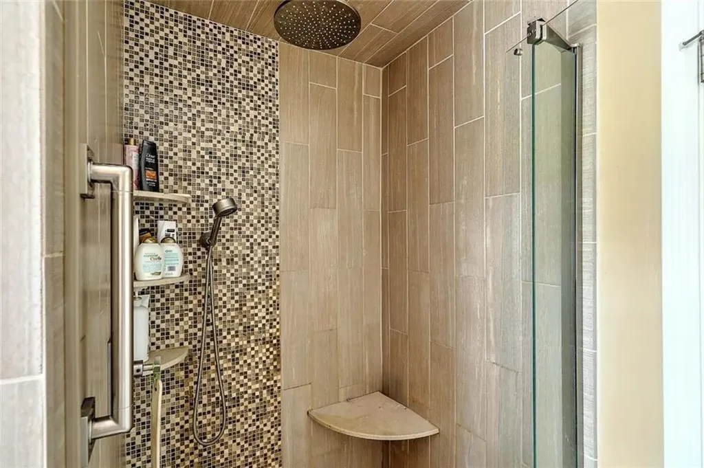 5 High Street Warwick RI 02886